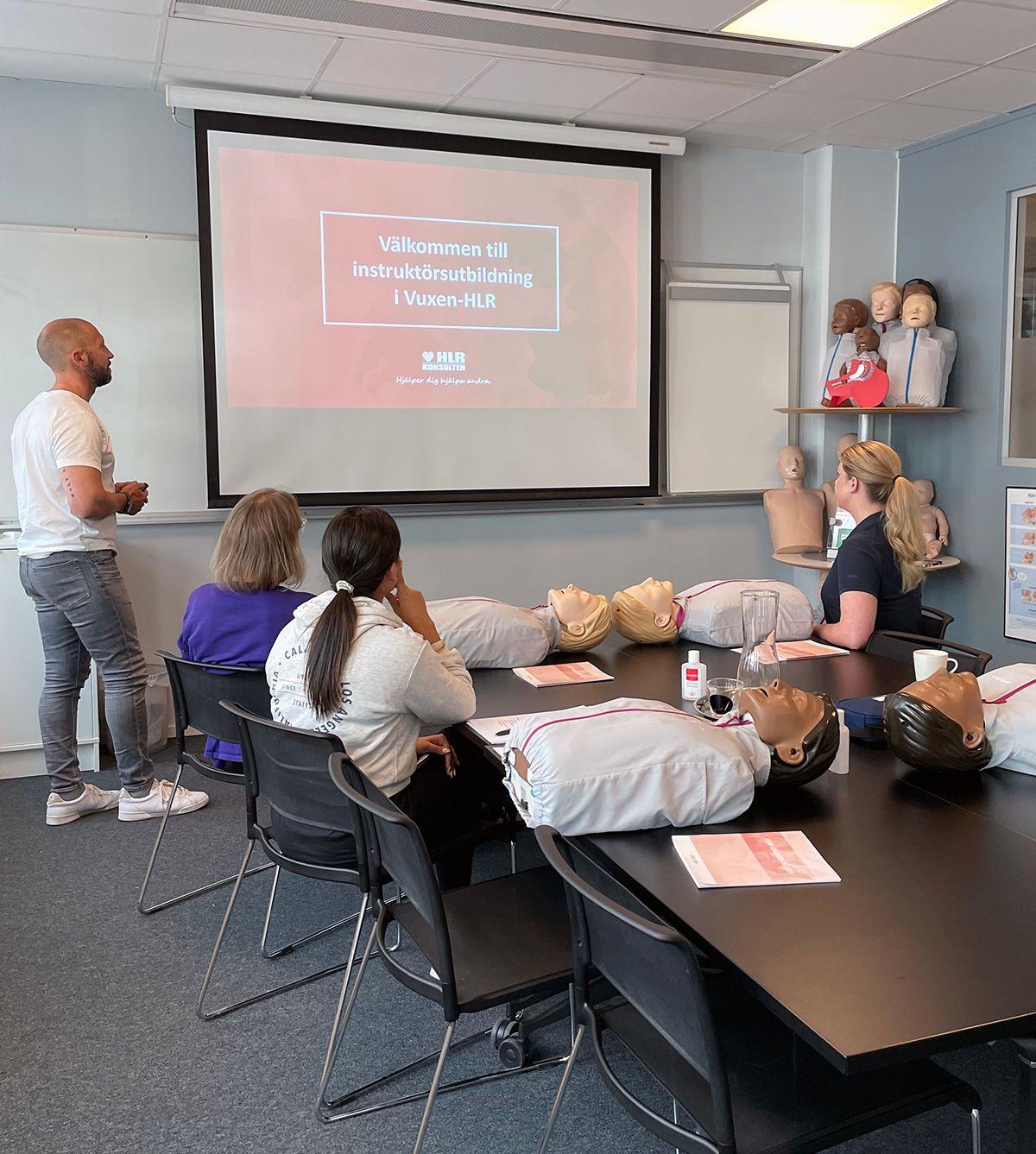 HLR-instruktör hos HLR Konsulten